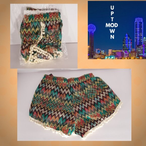 Women's Chevron Pom=Pom Lounge Shorts - Picture 2 of 3